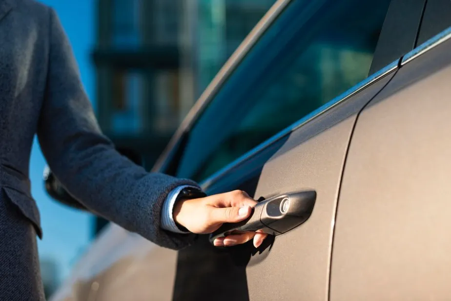 Ремонт пластика салона - фото Ремонт пластика салона